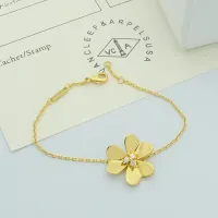 $25.00 USD Van Cleef & Arpels Bracelets For Women #1425102