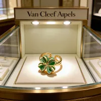 $38.00 USD Van Cleef & Arpels Rings For Women #1425939