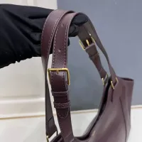 $98.00 USD Celine AAA Quality Shoulder Bags For Women #1426500