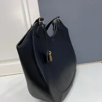 $98.00 USD Celine AAA Quality Shoulder Bags For Women #1426501
