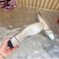 $108.00 USD Valentino Flat Shoes For Women #1433146