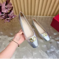 $108.00 USD Valentino Flat Shoes For Women #1433146