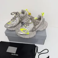 $140.00 USD Balenciaga Casual Shoes For Men #1433437