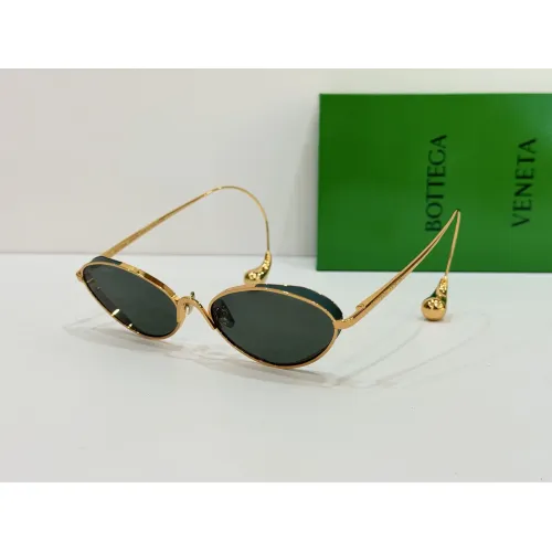 Bottega Veneta AAA Quality Sunglasses #1435563