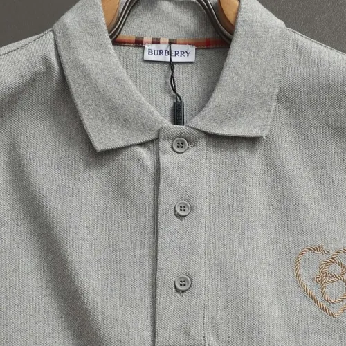 Replica Burberry T-Shirts Short Sleeved For Unisex #1438234 $40.00 USD for Wholesale