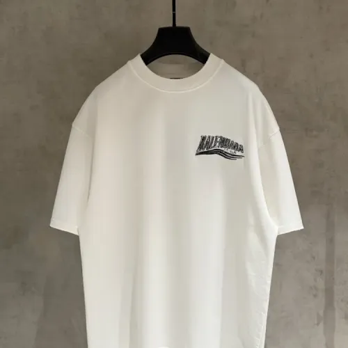 Replica Balenciaga T-Shirts Short Sleeved For Unisex #1438268 $45.00 USD for Wholesale