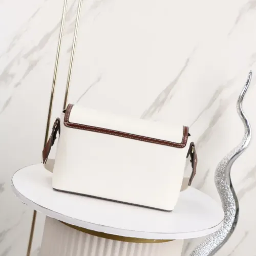 Replica Burberry AAA Quality Messenger Bags For Women #1443030 $102.00 USD for Wholesale