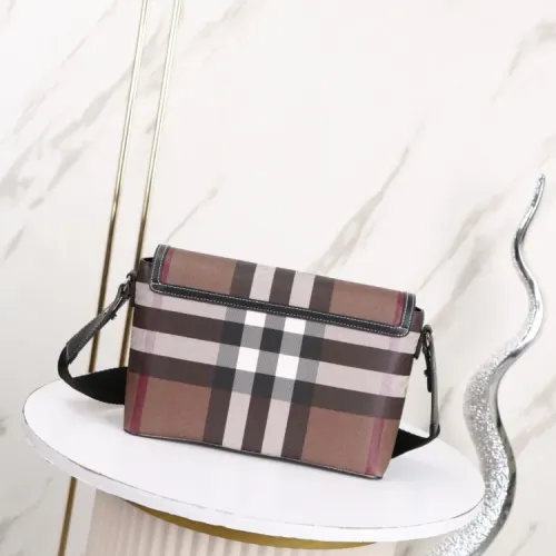 Replica Burberry AAA Quality Messenger Bags For Women #1443034 $102.00 USD for Wholesale