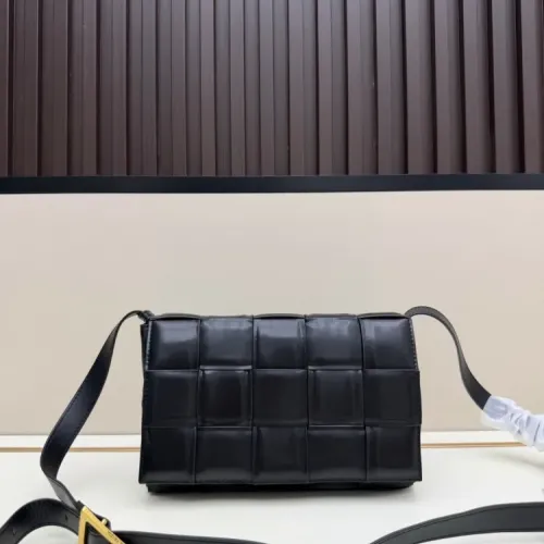 Bottega Veneta BV AAA Quality Messenger Bags For Women #1443624