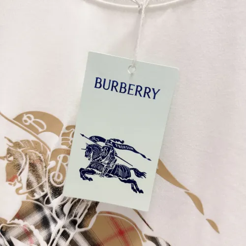 Replica Burberry T-Shirts Short Sleeved For Unisex #1445977 $42.00 USD for Wholesale