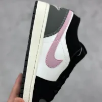 $88.00 USD Air Jordan 1 I For Women #1441571