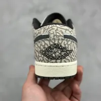 $88.00 USD Air Jordan 1 I For Women #1441575