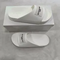 $56.00 USD Givenchy Slippers For Men #1442772