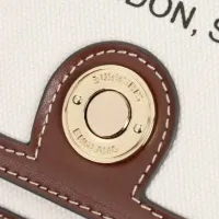 $102.00 USD Burberry AAA Quality Messenger Bags For Women #1443028