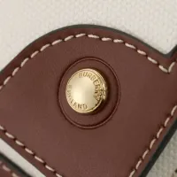 $102.00 USD Burberry AAA Quality Messenger Bags For Women #1443028