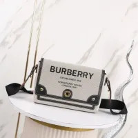 $102.00 USD Burberry AAA Quality Messenger Bags For Women #1443031