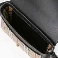 $102.00 USD Burberry AAA Quality Messenger Bags For Women #1443032