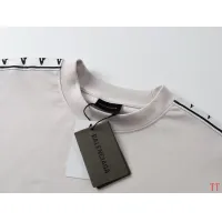 $48.00 USD Balenciaga T-Shirts Long Sleeved For Unisex #1446420