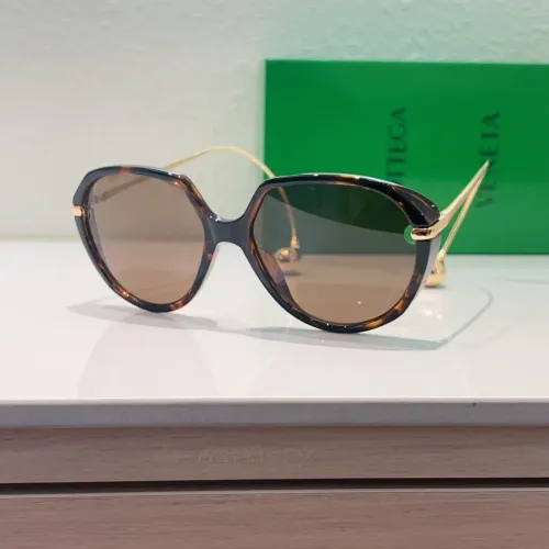 Bottega Veneta AAA Quality Sunglasses #1451499