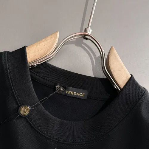 Replica Versace T-Shirts Short Sleeved For Men #1452701 $42.00 USD for Wholesale