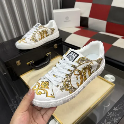 Versace Casual Shoes For Men #1454888