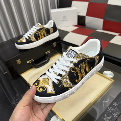 Versace Casual Shoes For Men #1454889