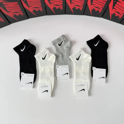 Replica Nike Socks #1456800 $29.00 USD for Wholesale
