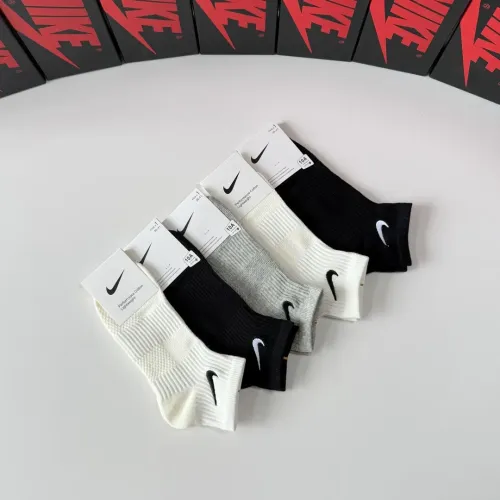 Replica Nike Socks #1456818 $29.00 USD for Wholesale