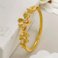 $42.00 USD Van Cleef & Arpels Bracelets For Women #1448698