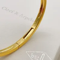 $42.00 USD Van Cleef & Arpels Bracelets For Women #1448698