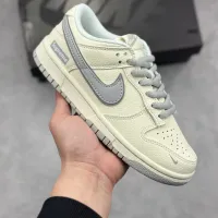 $76.00 USD Nike SB Dunk-Low For Women #1451512