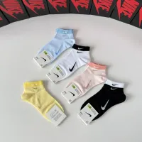 $27.00 USD Nike Socks #1456799