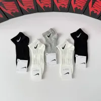 $29.00 USD Nike Socks #1456800