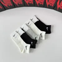 $29.00 USD Nike Socks #1456800