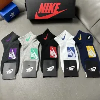 $25.00 USD Nike Socks #1457028