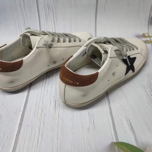 Replica Golden Goose Casual Shoes For Women #1462732 $98.00 USD for Wholesale