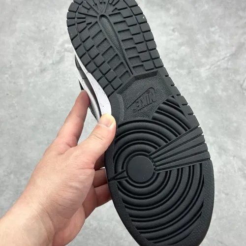 Replica Nike Big Low For Women #1462992 $88.00 USD for Wholesale