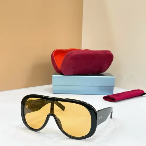 Gucci AAA Quality Sunglasses #1468437