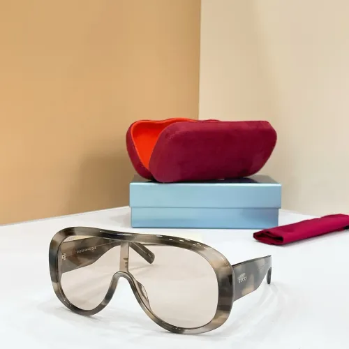 Gucci AAA Quality Sunglasses #1468441