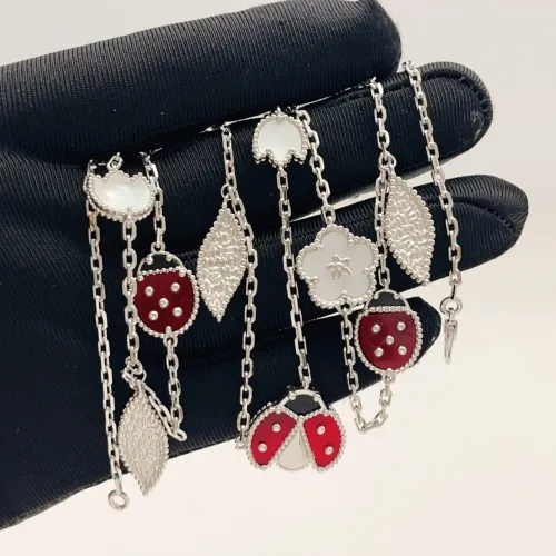 Replica Van Cleef & Arpels Necklaces For Women #1468814 $80.00 USD for Wholesale