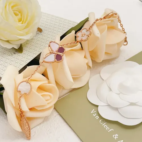 Replica Van Cleef & Arpels Bracelets #1468817 $38.00 USD for Wholesale