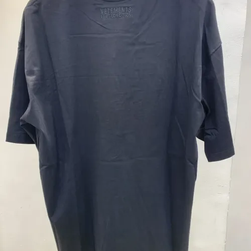 Replica VETEMENTS T-Shirts Short Sleeved For Unisex #1470490 $36.00 USD for Wholesale