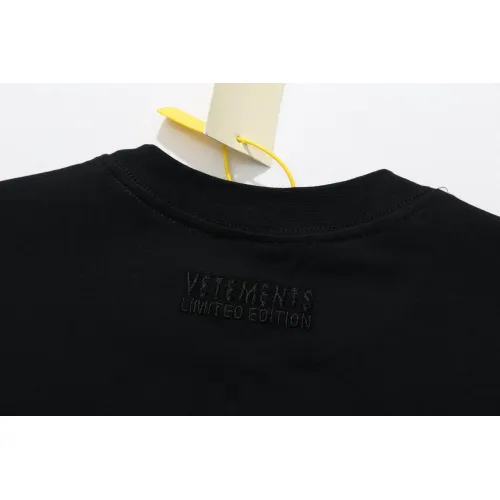 Replica VETEMENTS T-Shirts Short Sleeved For Unisex #1470494 $36.00 USD for Wholesale