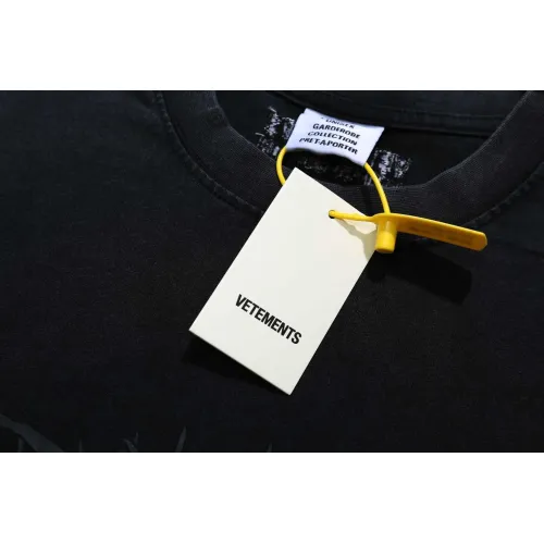 Replica VETEMENTS T-Shirts Short Sleeved For Unisex #1470588 $36.00 USD for Wholesale