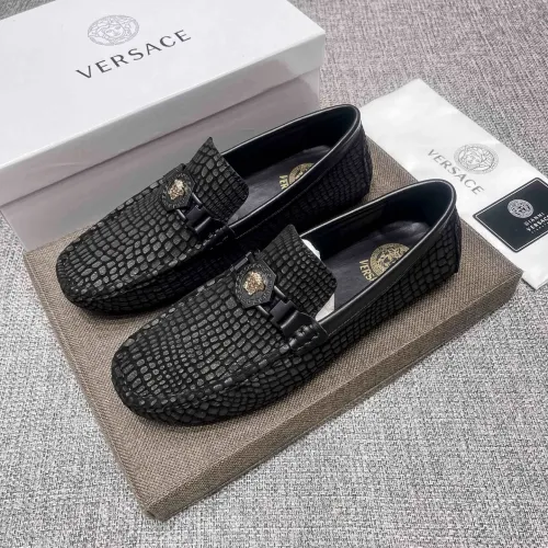 Versace Leather Shoes For Men #1472331