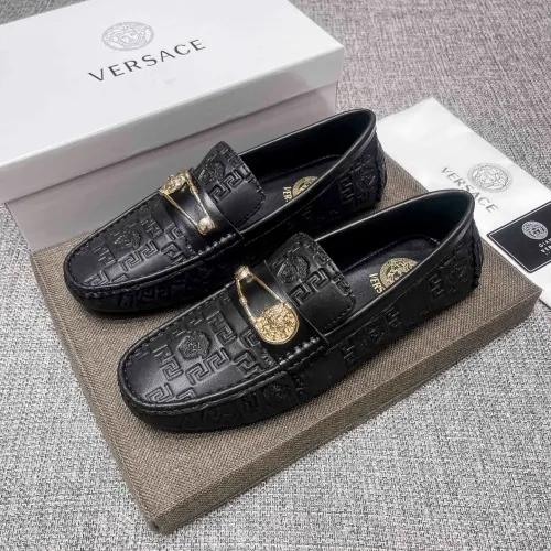 Versace Leather Shoes For Men #1472332
