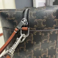 $96.00 USD Celine AAA Quality Messenger Bags For Women #1460032