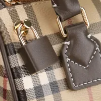 $92.00 USD Burberry AAA Quality Handbags For Women #1460535