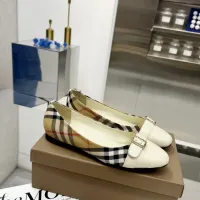 $85.00 USD Burberry Flat Shoes For Women #1462844