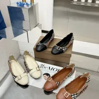 $85.00 USD Burberry Flat Shoes For Women #1462848